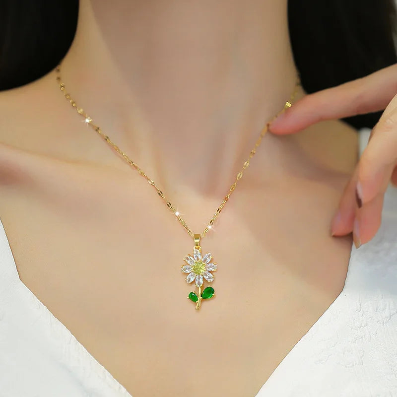 Sun Blossom Spinner Necklace
